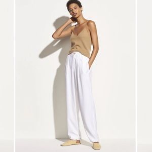 Vince - Pleat Front Tapered Trouser in Optic White